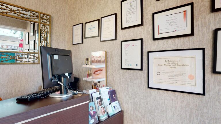 Crawley-Beauty-Salon-08032022_233004